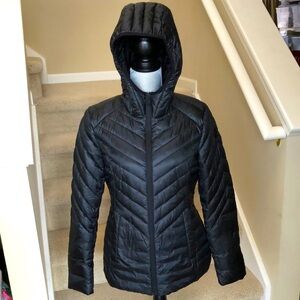 NWOT Pajar womens hooded lightweight puffer jacket. Sz S. Black Diagonal pattern